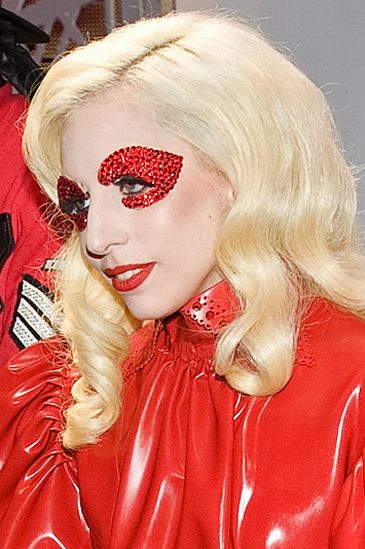 Lady GaGa u... Królowej Elżbiety! (ZDJĘCIA!)
